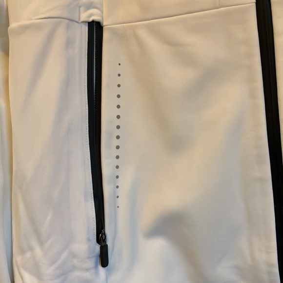 NWT Lululemon Cross Rare Chill Jacket Hooded RepelShell - Picture 10 of 11